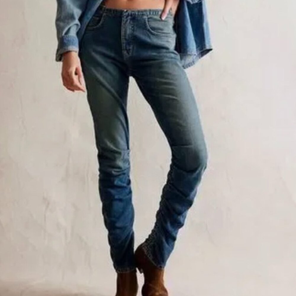 NWT Free People We The Free Daliah Stacked Ruched Straight Jeans 27